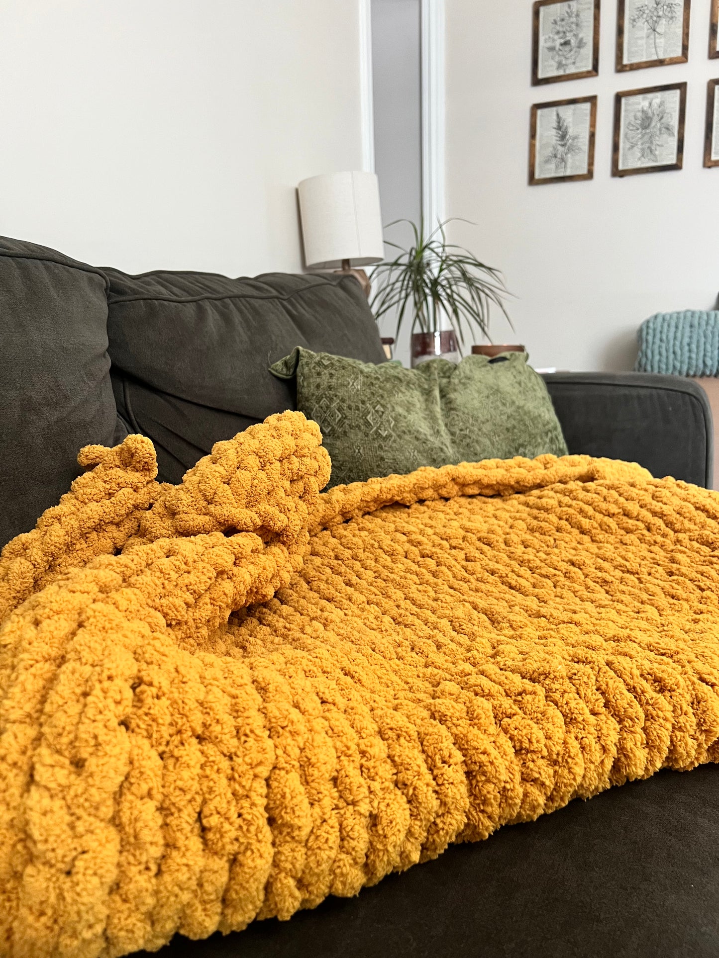 Hand-knit Chunky Blanket